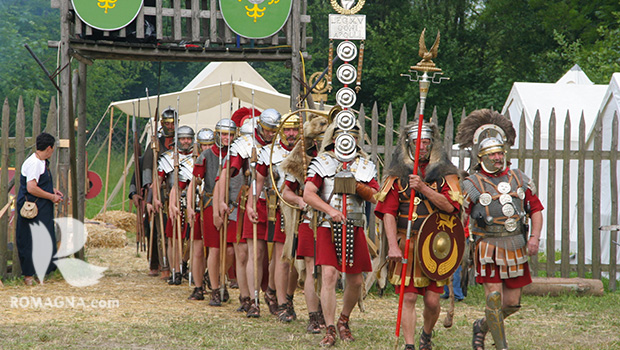 otto-castelli-per-un-palio-620x350